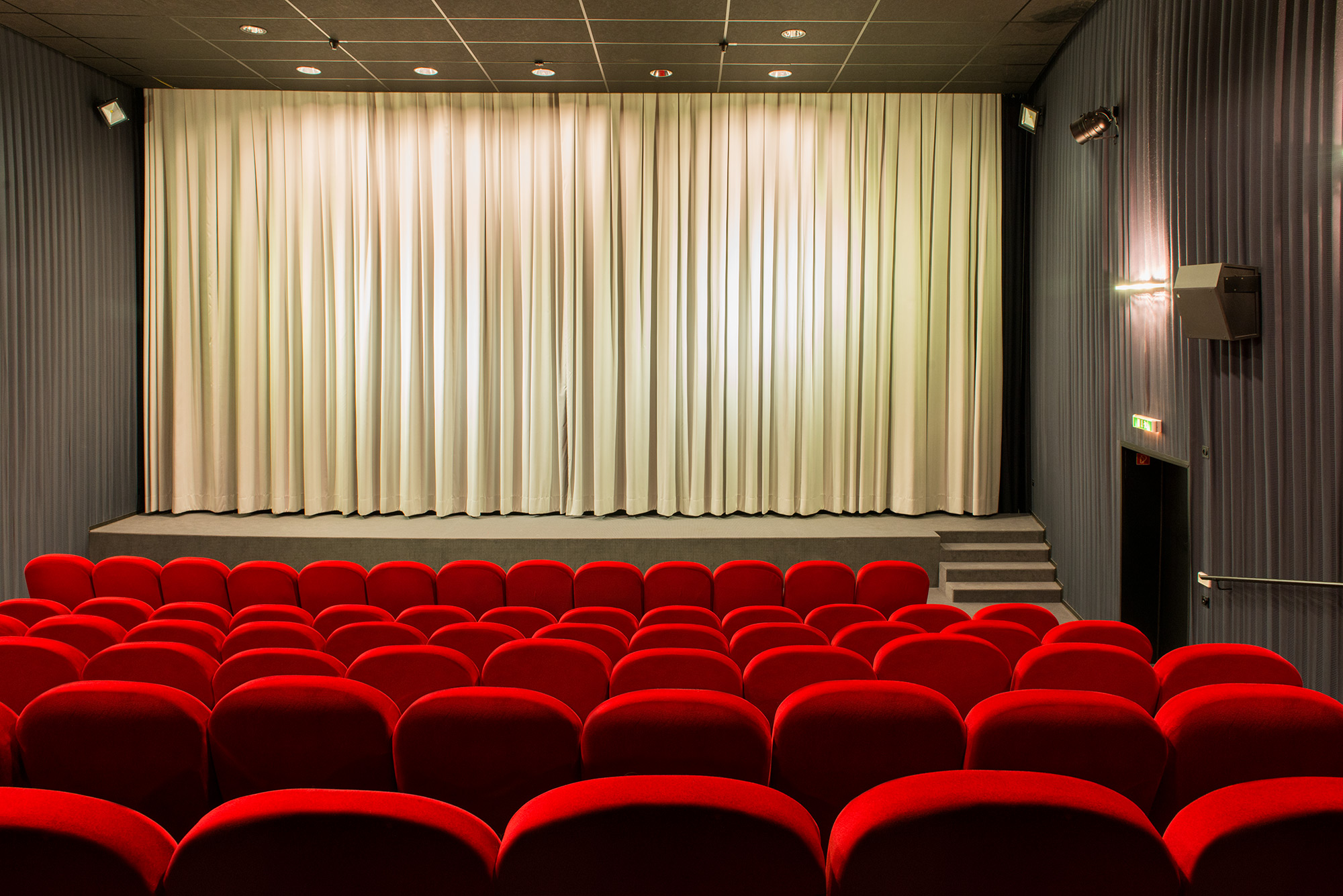 Auch kleinere Kinos können großzügig sein: Kino 5 mit 105 Plätzen